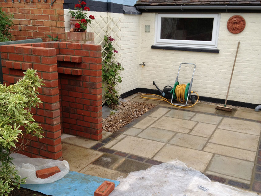 Patio and Barbeque Area - Thame